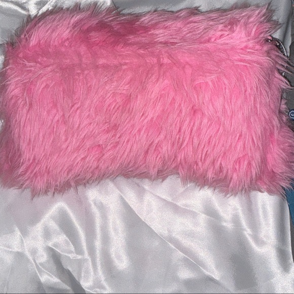 Balenciaga Pink Faux Fur Belt Bag - Picture 6 of 6